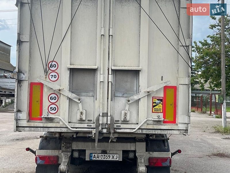 Зерновоз - полуприцеп Benalu TX34CS 2004 в Белой Церкви