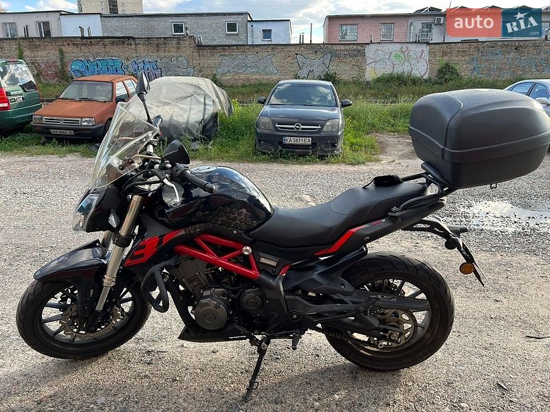 Мотоцикл Без обтекателей (Naked bike) Benelli 302S 2020 в Киеве