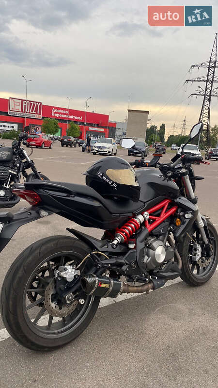 Benelli TNT 300 2017