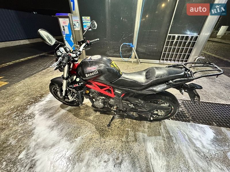 Мотоцикл Без обтекателей (Naked bike) Benelli TNT 300 2018 в Днепре фото 3 Мотоцикл Без обтекателей (Naked bike) Benelli TNT 300 2018 в Днепре