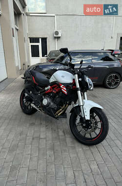 Мотоцикл Без обтекателей (Naked bike) Benelli TNT 302S 2019 в 