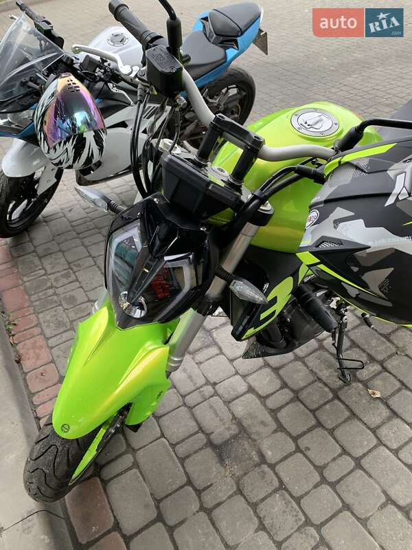 Мотоцикл Без обтекателей (Naked bike) Benelli TNT 302S 2020 в Киеве фото 4 Мотоцикл Без обтекателей (Naked bike) Benelli TNT 302S 2020 в Киеве