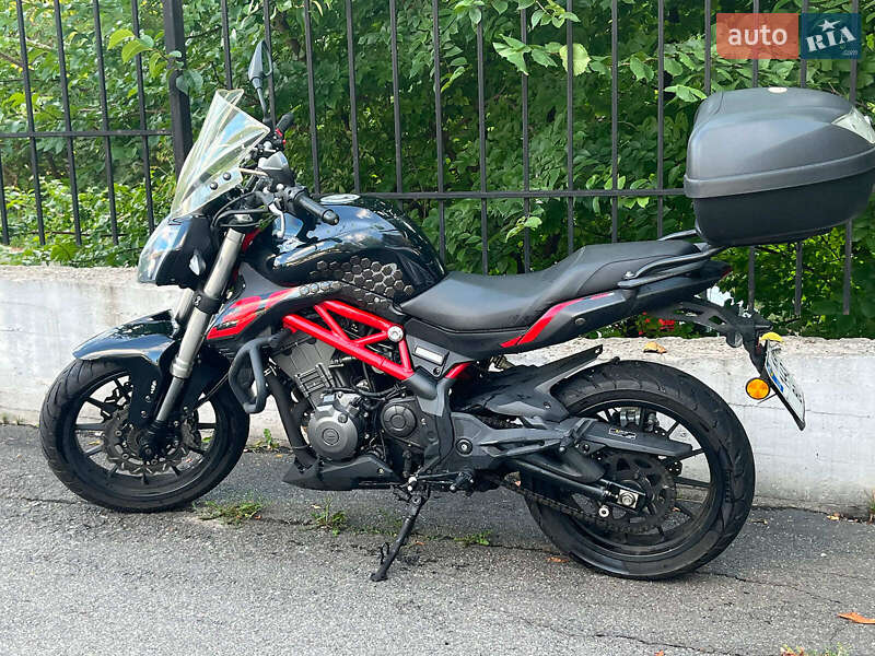 Мотоцикл Без обтекателей (Naked bike) Benelli TNT 302S 2020 в Киеве