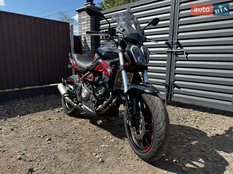 Мотоцикл Без обтекателей (Naked bike) Benelli TNT 302S 2020 в 