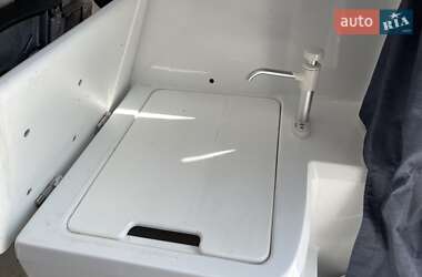 Моторная яхта Beneteau Antares 2014 в Киеве