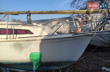 Парусная яхта Beneteau Oceanis 1987 в Киеве