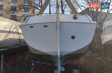 Парусная яхта Beneteau Oceanis 1987 в Киеве