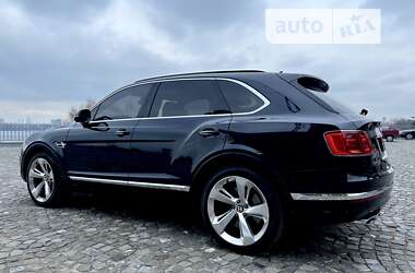 Внедорожник / Кроссовер Bentley Bentayga 2019 в 