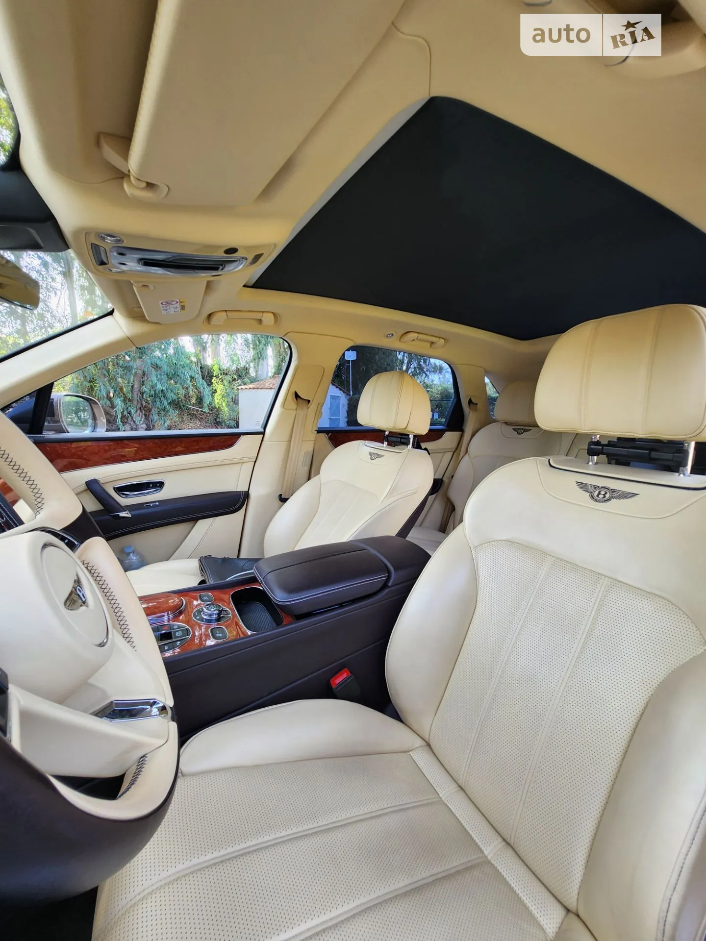 2017 Bentley Bentayga - мініатюра 11