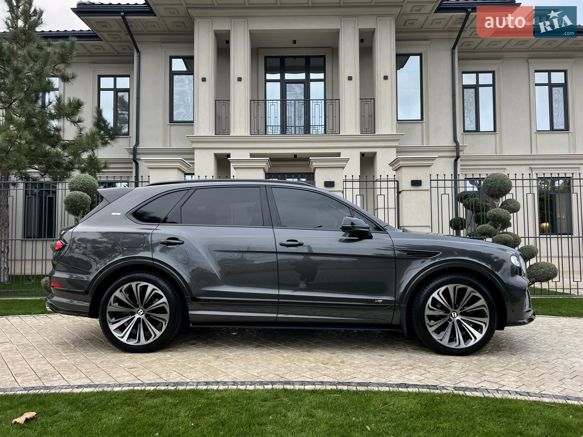 2020 Bentley Bentayga - мініатюра 18