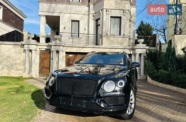 Внедорожник / Кроссовер Bentley Bentayga 2016 в 
