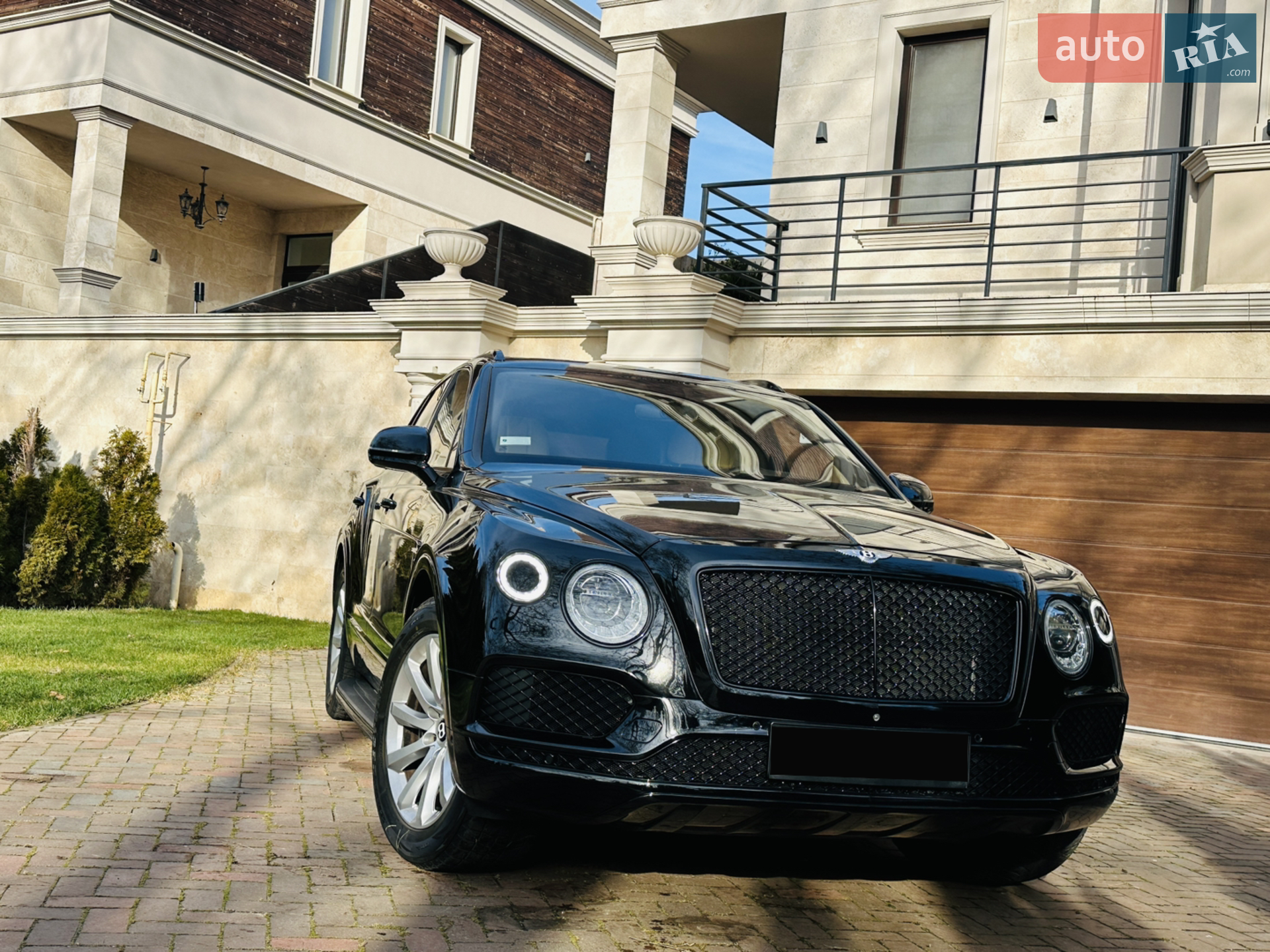 2016 Bentley Bentayga - мініатюра 26