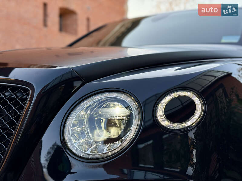 Внедорожник / Кроссовер Bentley Bentayga 2016 в Львове