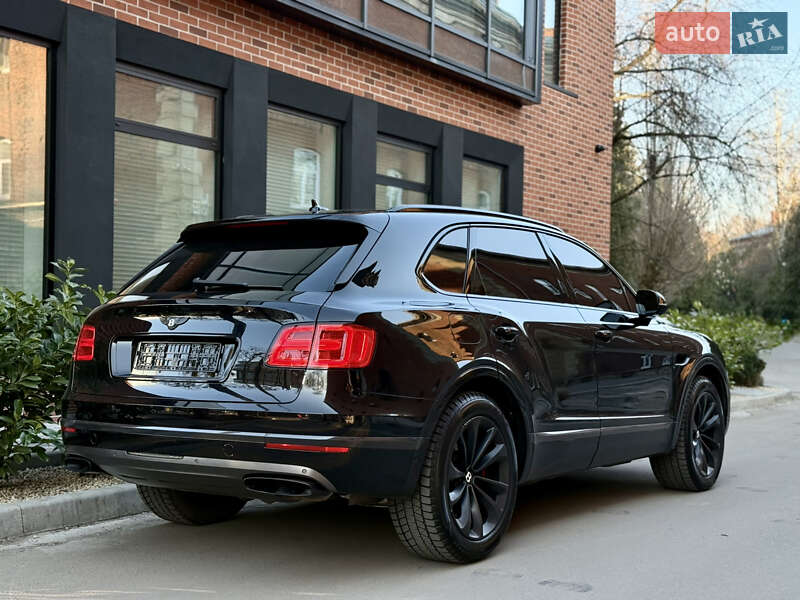 Внедорожник / Кроссовер Bentley Bentayga 2016 в Львове