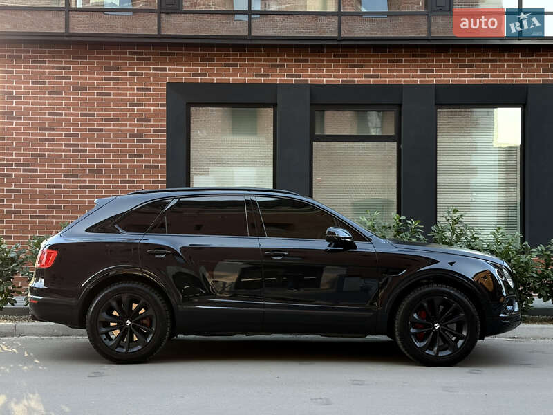 Внедорожник / Кроссовер Bentley Bentayga 2016 в Львове