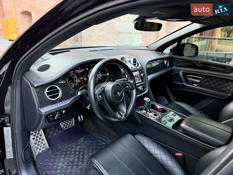 Внедорожник / Кроссовер Bentley Bentayga 2016 в Львове
