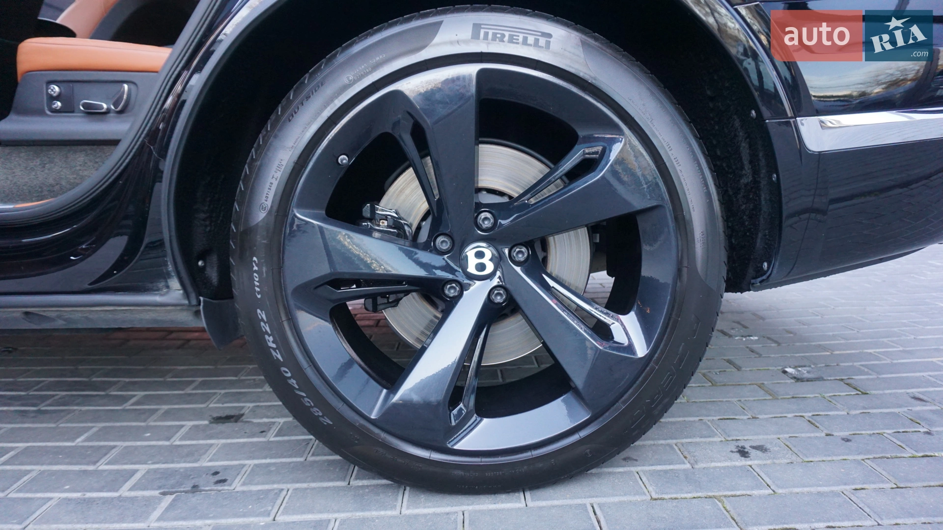 2018 Bentley Bentayga - мініатюра 30