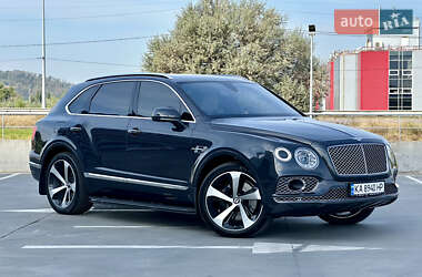 Внедорожник / Кроссовер Bentley Bentayga 2016 в 