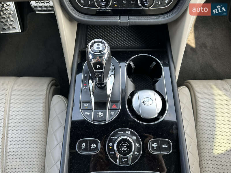 Внедорожник / Кроссовер Bentley Bentayga 2016 в Киеве