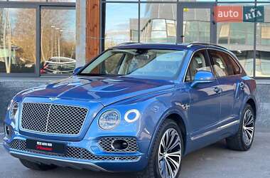 Внедорожник / Кроссовер Bentley Bentayga 2016 в 