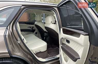 Внедорожник / Кроссовер Bentley Bentayga 2017 в 