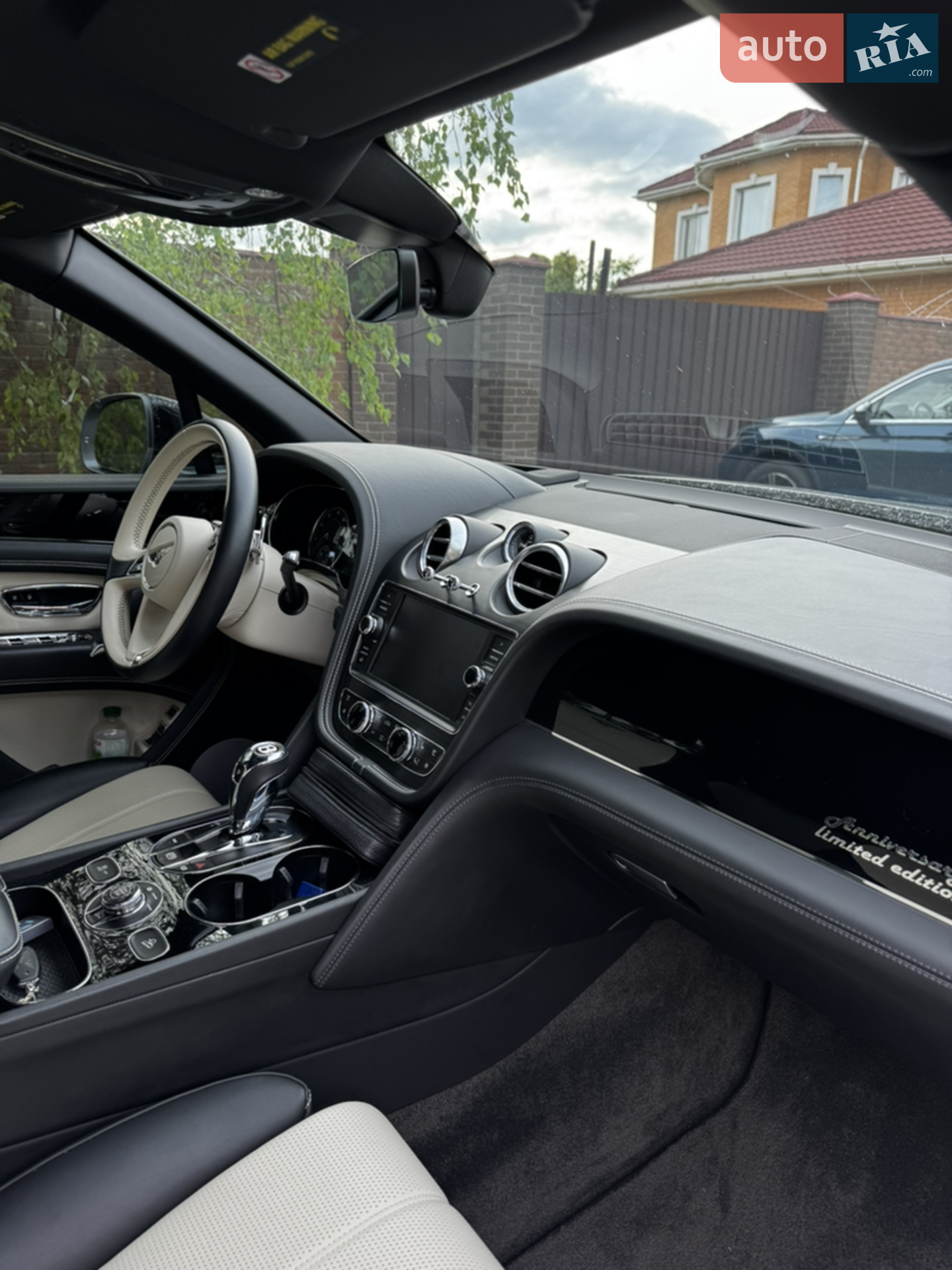 2019 Bentley Bentayga - мініатюра 8