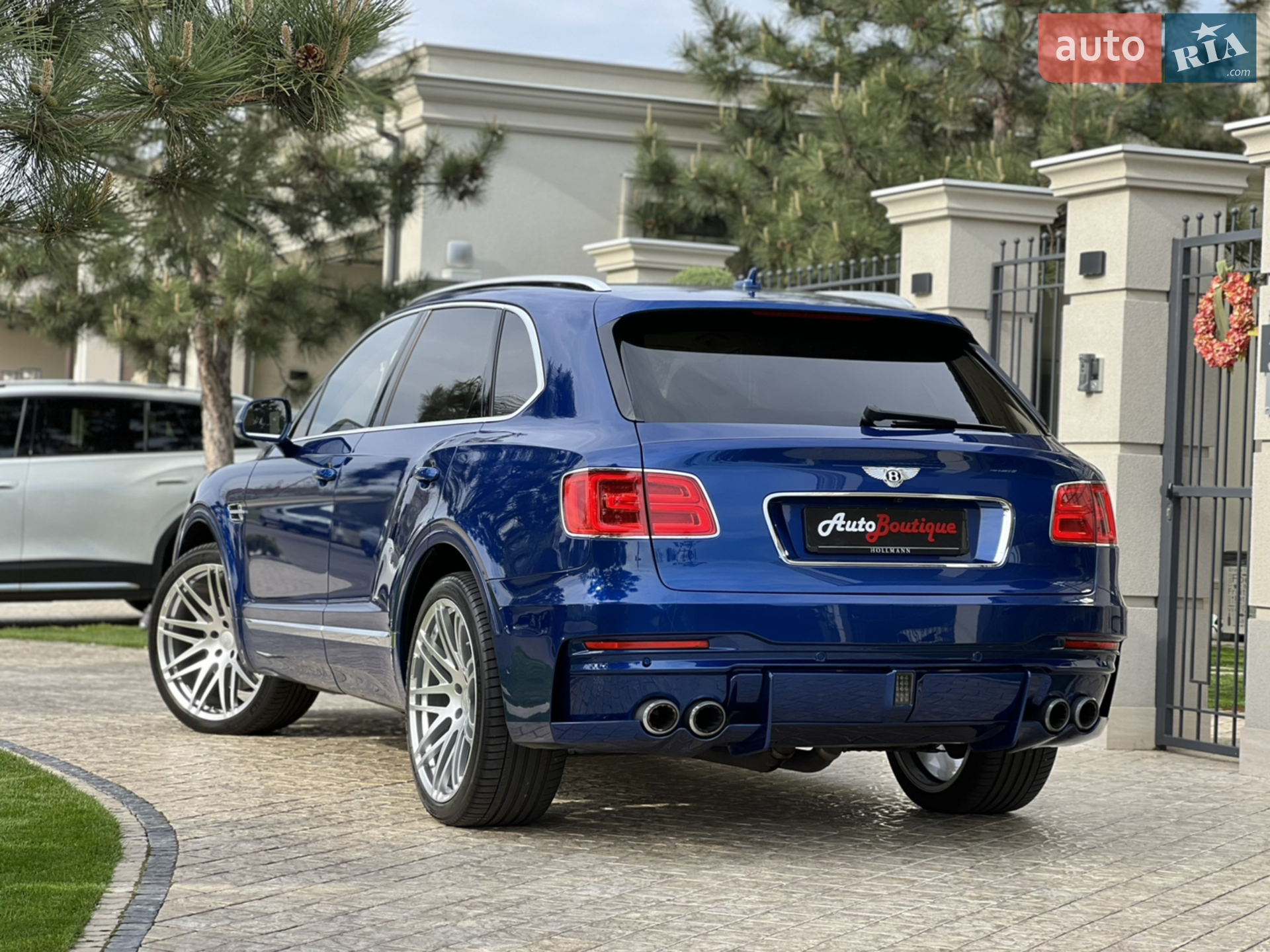 2017 Bentley Bentayga - мініатюра 10