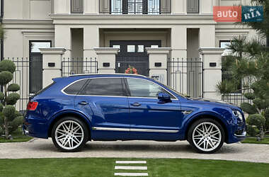 Внедорожник / Кроссовер Bentley Bentayga 2017 в 