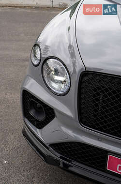 Внедорожник / Кроссовер Bentley Bentayga 2022 в 