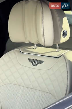 Позашляховик / Кросовер Bentley Bentayga 2019 в 