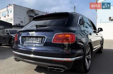 Позашляховик / Кросовер Bentley Bentayga 2019 в 