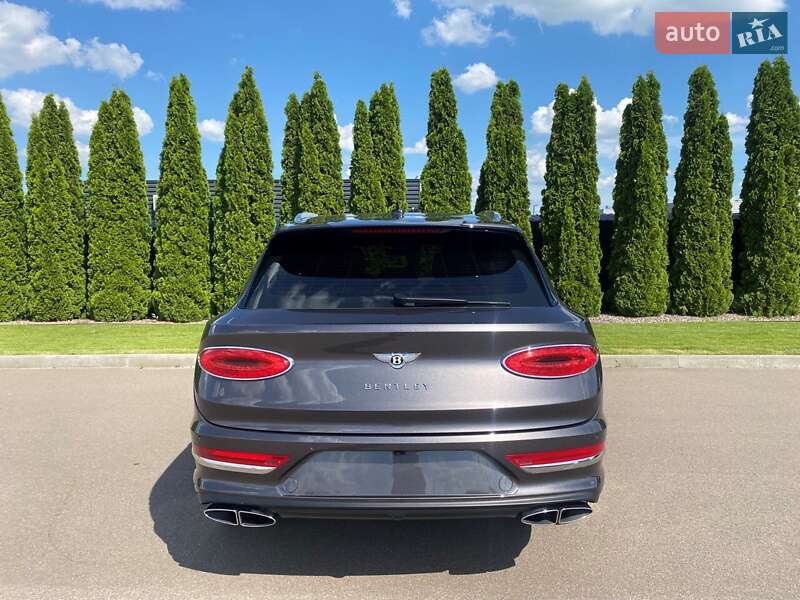 Внедорожник / Кроссовер Bentley Bentayga 2023 в Киеве