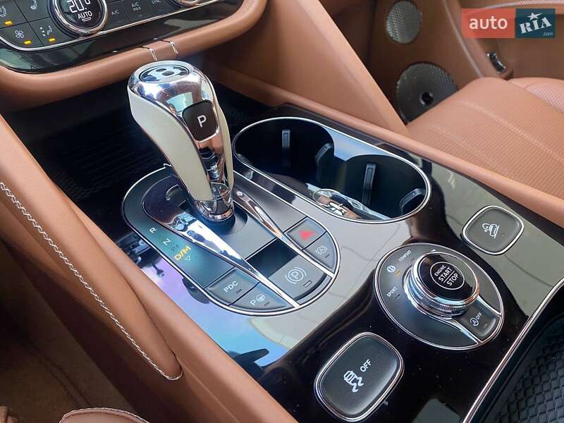 Внедорожник / Кроссовер Bentley Bentayga 2023 в Киеве