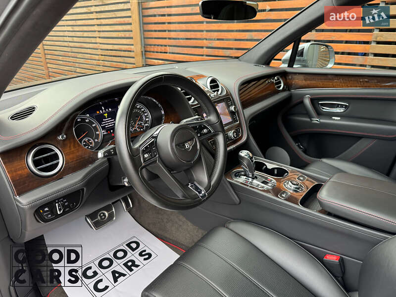 Внедорожник / Кроссовер Bentley Bentayga 2017 в Одессе