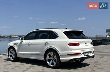 Внедорожник / Кроссовер Bentley Bentayga 2021 в 