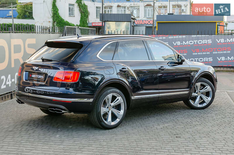 Внедорожник / Кроссовер Bentley Bentayga 2019 в Киеве