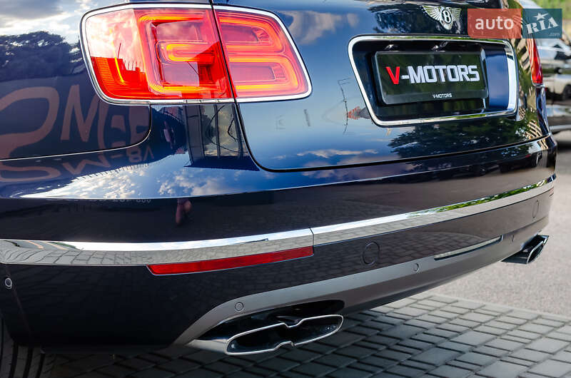 Внедорожник / Кроссовер Bentley Bentayga 2019 в Киеве