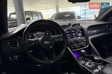 Внедорожник / Кроссовер Bentley Bentayga 2020 в 