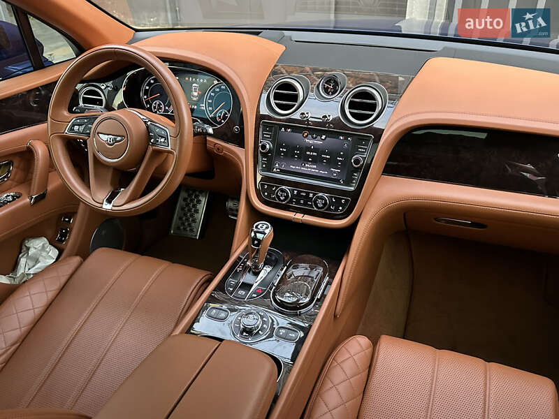 Позашляховик / Кросовер Bentley Bentayga 2016 в Києві