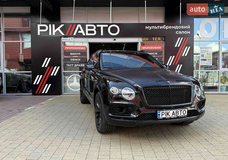 Позашляховик / Кросовер Bentley Bentayga 2016 в 
