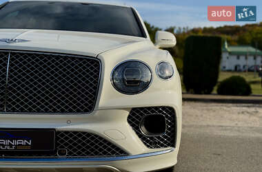Внедорожник / Кроссовер Bentley Bentayga 2021 в 