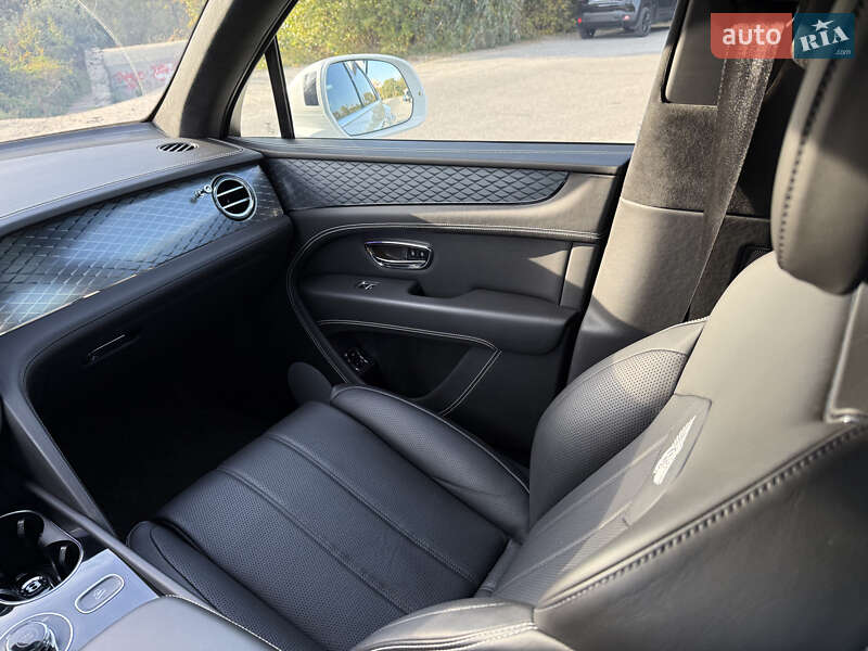 Внедорожник / Кроссовер Bentley Bentayga 2021 в Днепре