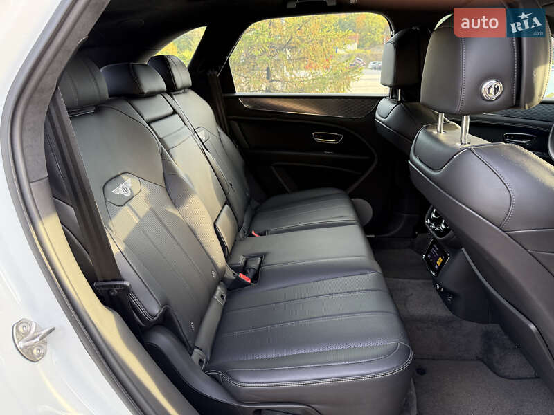 Внедорожник / Кроссовер Bentley Bentayga 2021 в Днепре