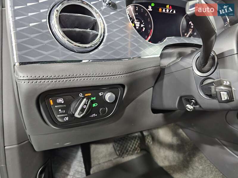 Позашляховик / Кросовер Bentley Bentayga 2021 в Києві фото 24 Позашляховик / Кросовер Bentley Bentayga 2021 в Києві