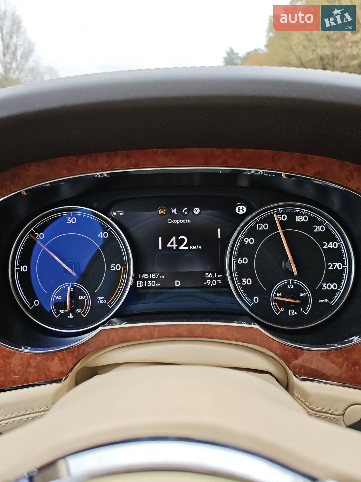 2017 Bentley Bentayga - мініатюра 2