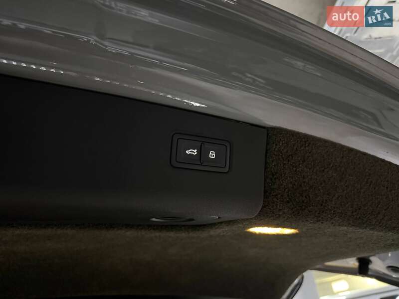 Позашляховик / Кросовер Bentley Bentayga 2022 в Києві фото 39 Позашляховик / Кросовер Bentley Bentayga 2022 в Києві