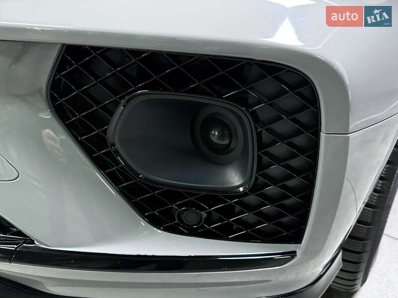 Позашляховик / Кросовер Bentley Bentayga 2022 в Києві фото 25 Позашляховик / Кросовер Bentley Bentayga 2022 в Києві