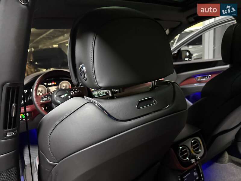 Позашляховик / Кросовер Bentley Bentayga 2022 в Києві фото 76 Позашляховик / Кросовер Bentley Bentayga 2022 в Києві