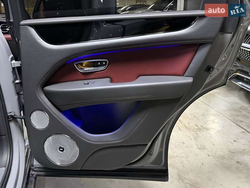 Позашляховик / Кросовер Bentley Bentayga 2022 в Києві фото 107 Позашляховик / Кросовер Bentley Bentayga 2022 в Києві