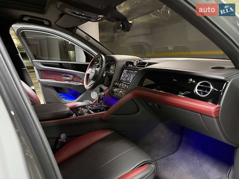 Позашляховик / Кросовер Bentley Bentayga 2022 в Києві фото 132 Позашляховик / Кросовер Bentley Bentayga 2022 в Києві